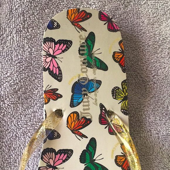 Juicy Couture ZABELLE Butterfly Flip Flops Thongs Sandals Women's 6 White NWT - Picture 3 of 7